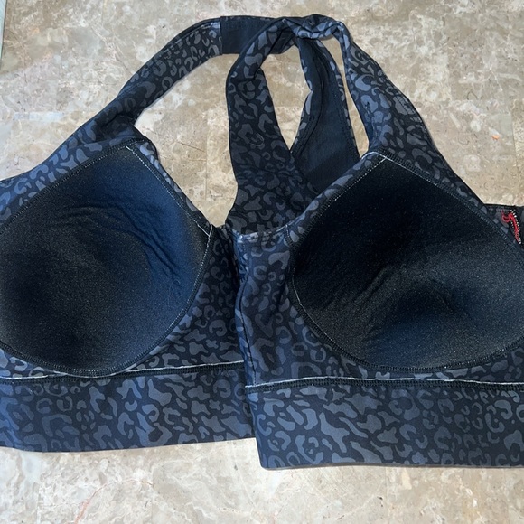 All Access Leopard Zip Front Sports Bra Size L - Picture 6 of 8